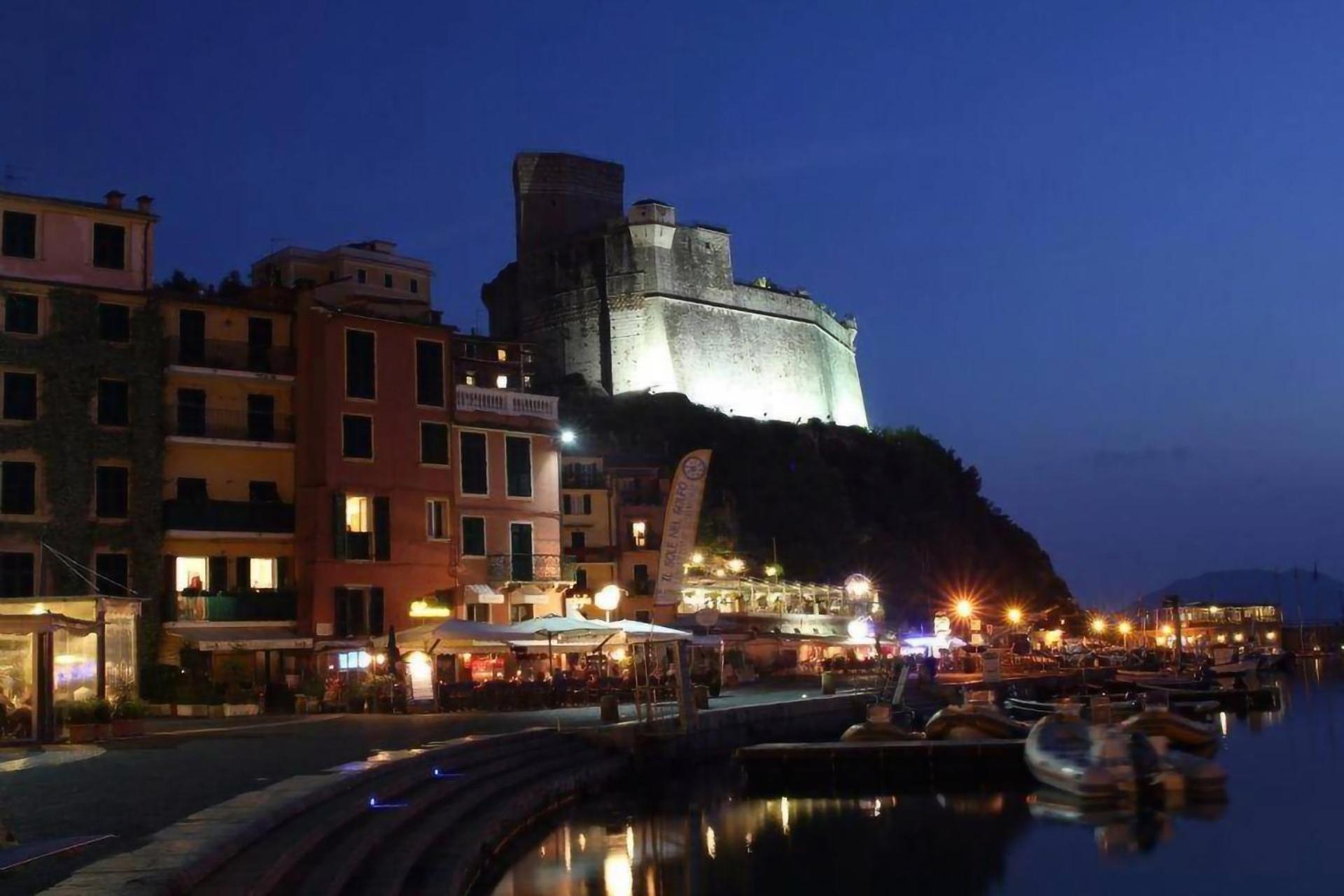 Affittacamere "In Piazzetta Da Vasco" Lerici Ngoại thất bức ảnh