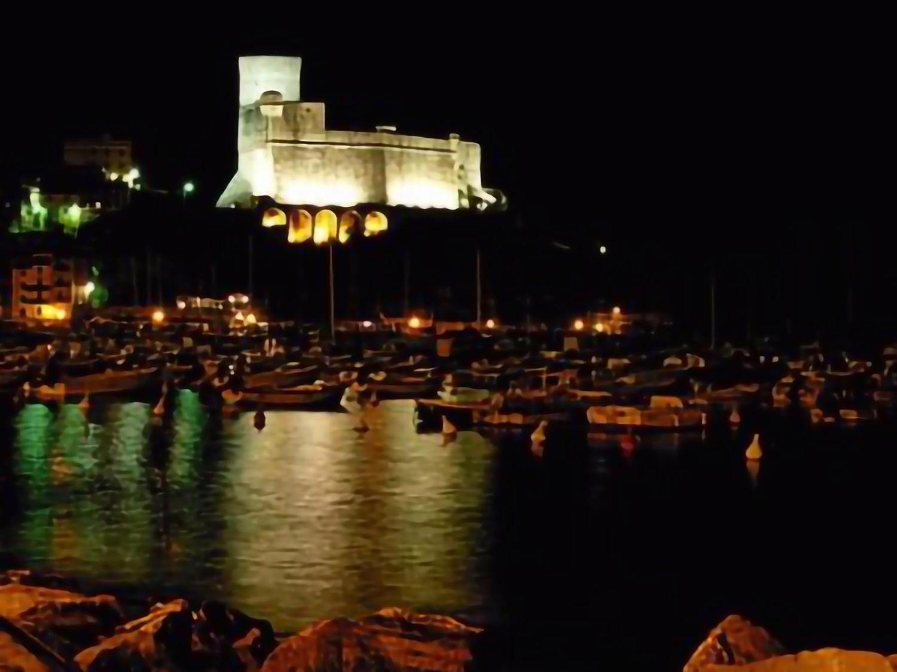 Affittacamere "In Piazzetta Da Vasco" Lerici Ngoại thất bức ảnh