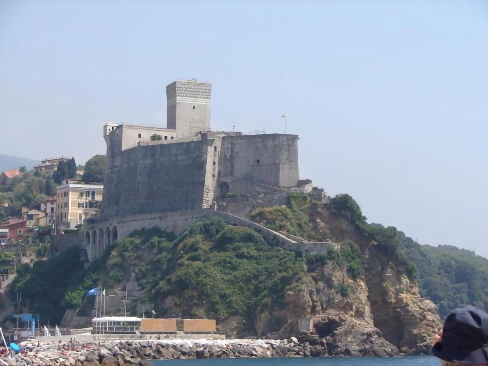 Affittacamere "In Piazzetta Da Vasco" Lerici Ngoại thất bức ảnh