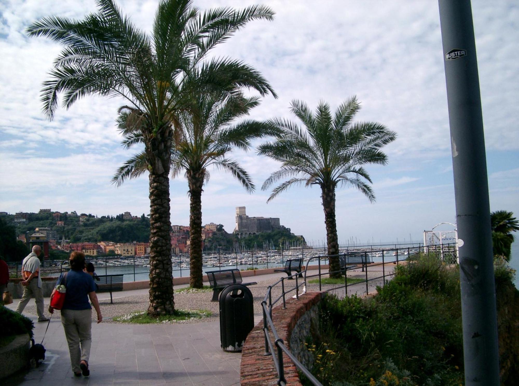 Affittacamere "In Piazzetta Da Vasco" Lerici Ngoại thất bức ảnh