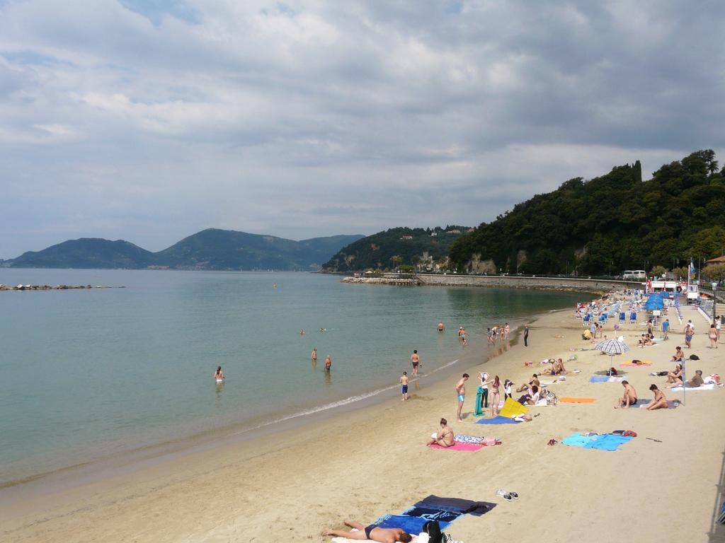 Affittacamere "In Piazzetta Da Vasco" Lerici Ngoại thất bức ảnh
