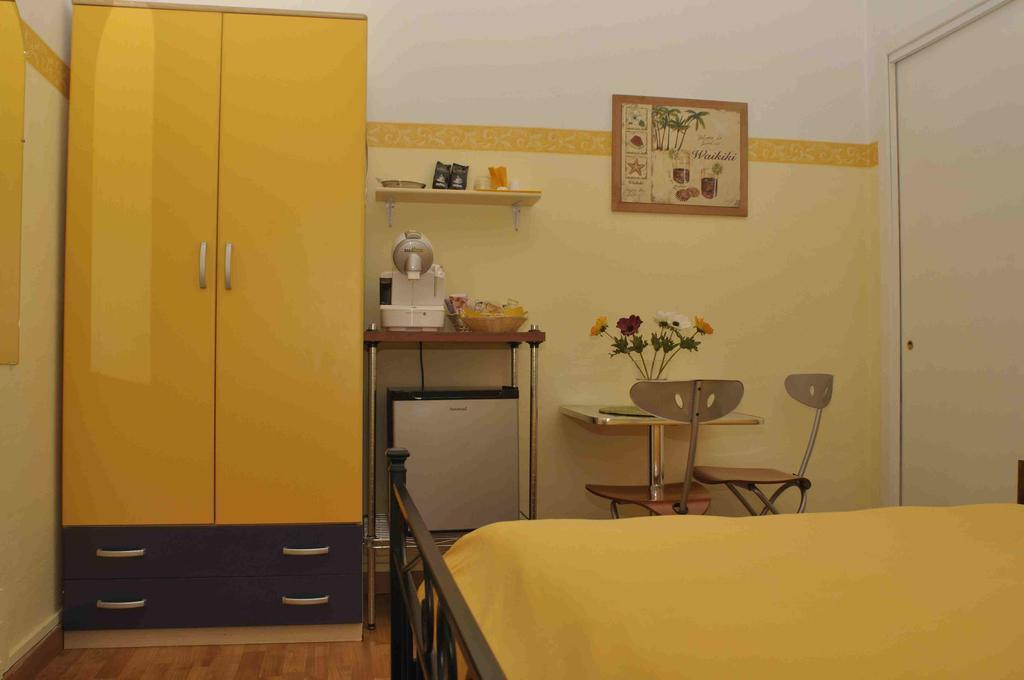 Affittacamere "In Piazzetta Da Vasco" Lerici Ngoại thất bức ảnh